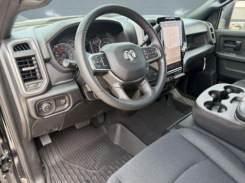 2026 RAM 2500 Tradesman Crew Cab 4x4 8' Box