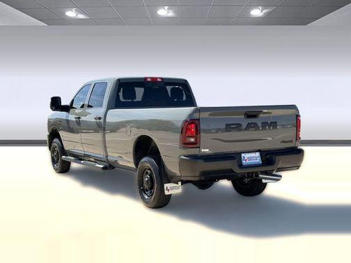 2026 RAM 2500 Tradesman Crew Cab 4x4 8' Box