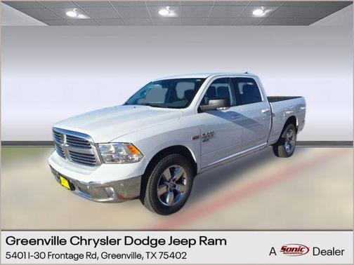 Bright White Clearcoat 2019 RAM 1500 Big Horn