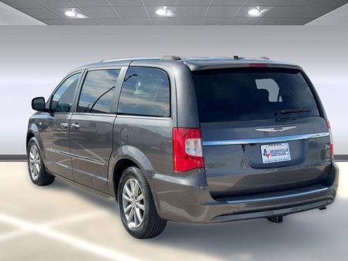 2014 Chrysler Town & Country Touring-L