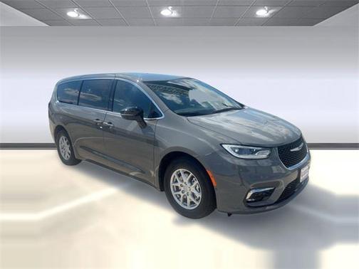 2025 Chrysler Pacifica L
