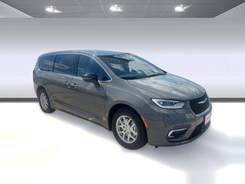 2025 Chrysler Pacifica L