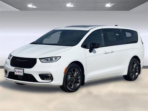 2026 Chrysler Pacifica L