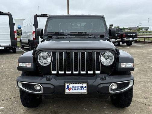 2023 Jeep Gladiator Overland