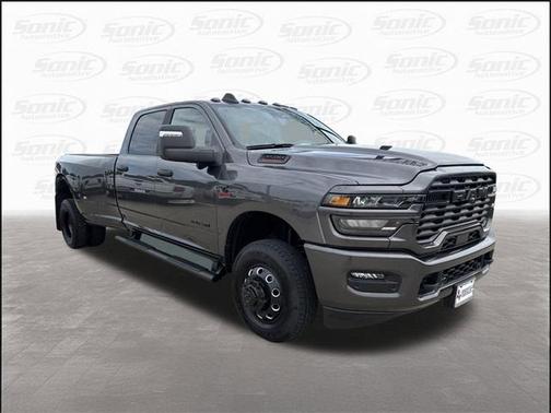 2025 RAM 3500 Big Horn Crew Cab 4x4 8' Box