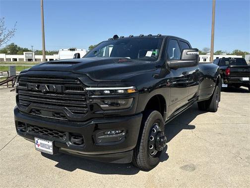 2025 RAM 3500 Laramie Crew Cab 4x4 8' Box