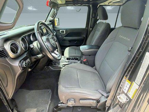 Black Clearcoat 2019 Jeep Wrangler Unlimited Sahara