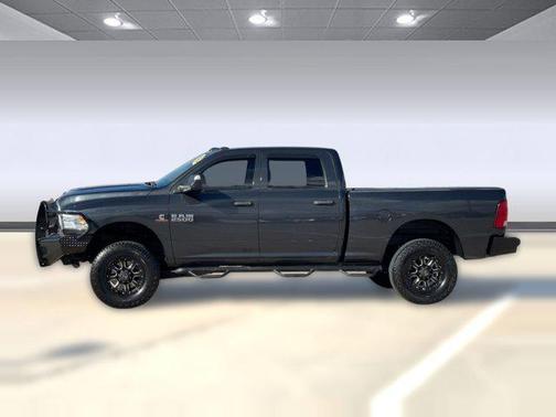 2017 RAM 2500 Tradesman Crew Cab 4x4 6'4' Box