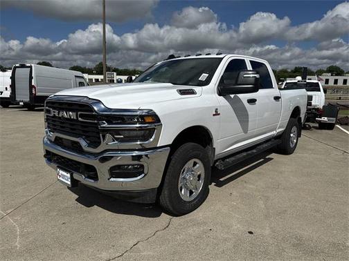 2025 RAM 2500 Tradesman Crew Cab 4x4 6'4' Box