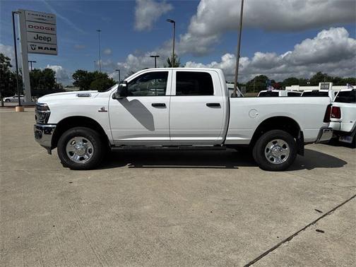 2025 RAM 2500 Tradesman Crew Cab 4x4 6'4' Box