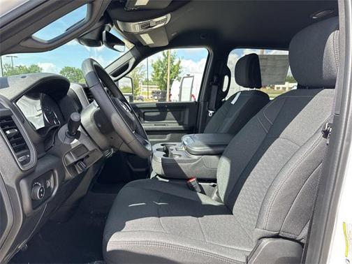 2025 RAM 2500 Tradesman Crew Cab 4x4 6'4' Box
