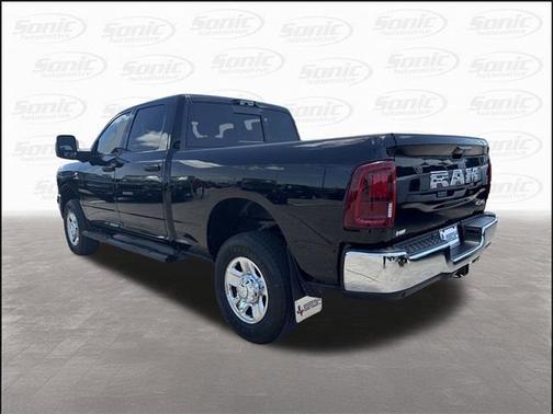 2025 RAM 2500 Tradesman Crew Cab 4x4 6'4' Box
