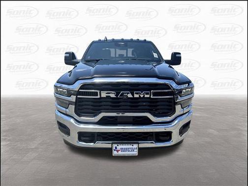 2025 RAM 2500 Tradesman Crew Cab 4x4 6'4' Box