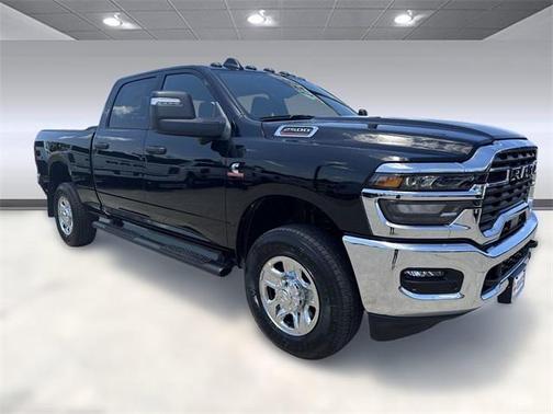 2025 RAM 2500 Tradesman Crew Cab 4x4 6'4' Box