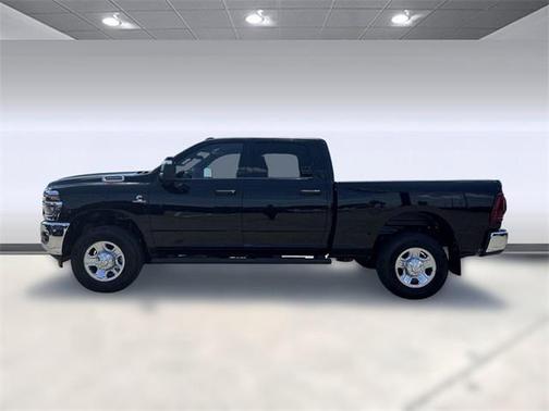 2025 RAM 2500 Tradesman Crew Cab 4x4 6'4' Box
