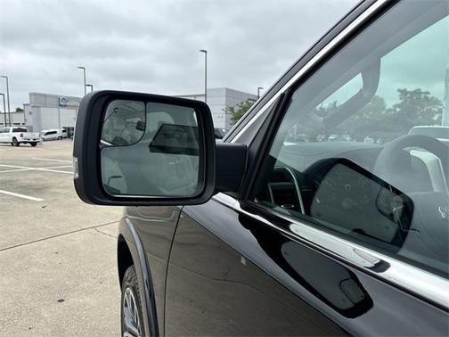 2025 RAM 1500 ST