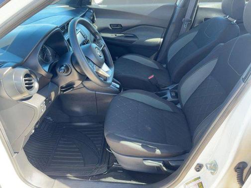 2020 Nissan Kicks S