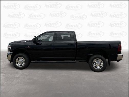 2025 RAM 2500 Tradesman Crew Cab 4x4 6'4' Box
