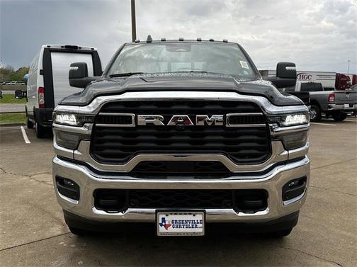2025 RAM 2500 Tradesman Crew Cab 4x4 6'4' Box
