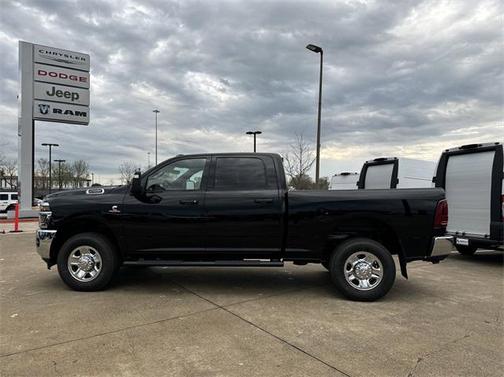 2025 RAM 2500 Tradesman Crew Cab 4x4 6'4' Box
