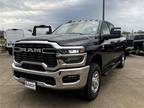 2025 RAM 2500 Tradesman Crew Cab 4x4 6'4' Box
