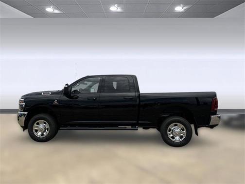 2025 RAM 2500 Tradesman Crew Cab 4x4 6'4' Box