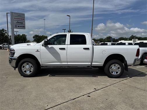 2025 RAM 2500 Tradesman Crew Cab 4x4 6'4' Box