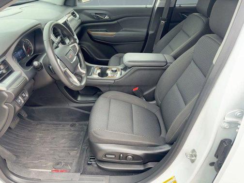 2023 GMC Acadia AWD SLE