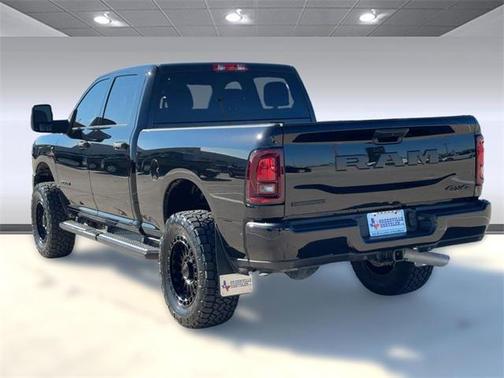 2025 RAM 2500 Big Horn Crew Cab 4x4 6'4' Box