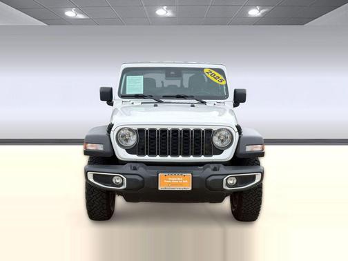 Bright White Clearcoat 2025 Jeep Gladiator Sport S