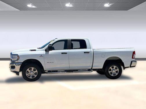 Bright White Clearcoat 2024 RAM 2500 Big Horn Crew Cab 4x4 6'4' Box