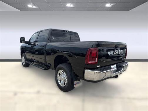 2025 RAM 2500 Tradesman Crew Cab 4x4 6'4' Box