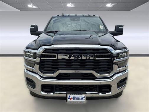 2025 RAM 2500 Tradesman Crew Cab 4x4 6'4' Box