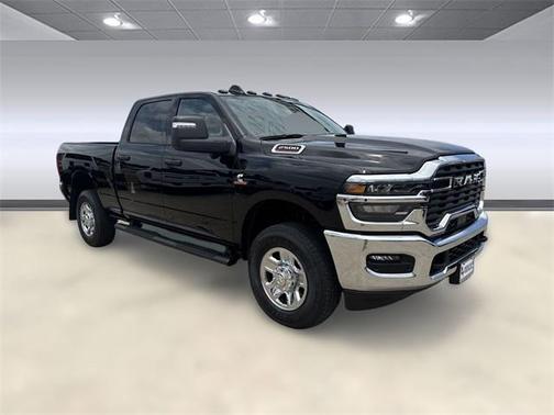 2025 RAM 2500 Tradesman Crew Cab 4x4 6'4' Box