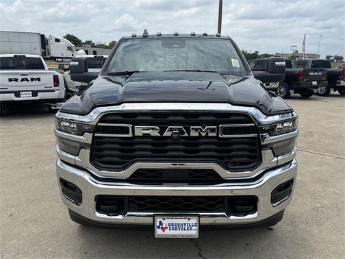 2025 RAM 2500 Tradesman Crew Cab 4x4 6'4' Box
