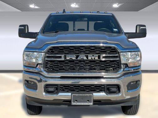 2024 RAM 3500 Tradesman Crew Cab 4x4 8' Box
