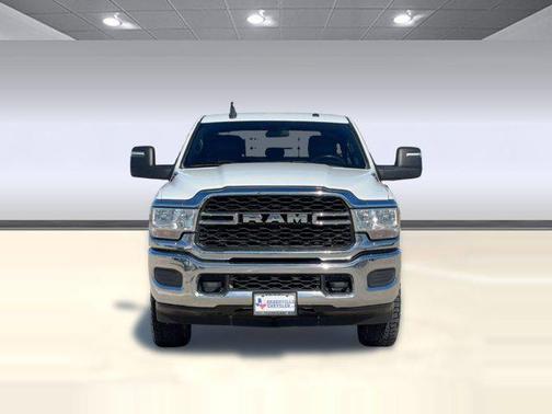 2023 RAM 2500 Tradesman Crew Cab 4x4 8' Box