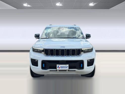 Bright White Clearcoat 2023 Jeep Grand Cherokee 4xe Overland
