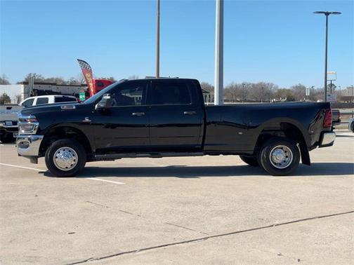 2026 RAM 3500 Tradesman Crew Cab 4x4 8' Box