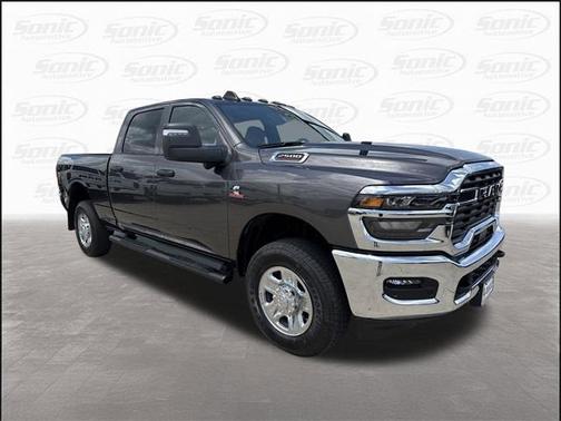 2025 RAM 2500 Tradesman Crew Cab 4x4 6'4' Box