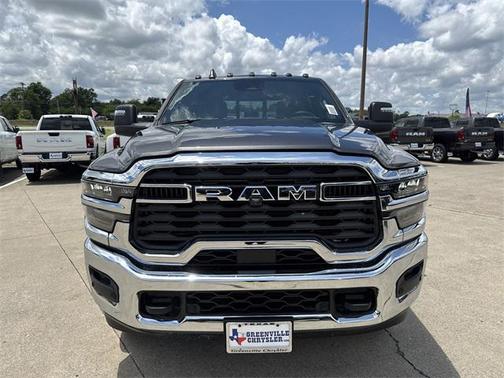 2025 RAM 2500 Tradesman Crew Cab 4x4 6'4' Box