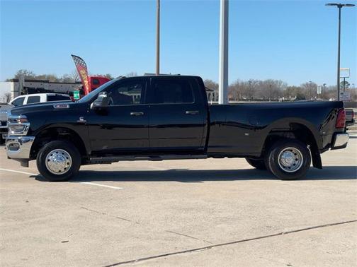 2026 RAM 3500 Tradesman Crew Cab 4x4 8' Box