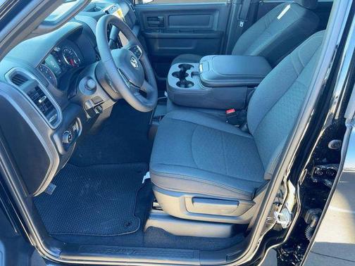 2026 RAM 3500 Tradesman Crew Cab 4x4 8' Box