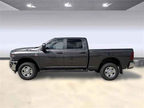 2025 RAM 2500 Tradesman Crew Cab 4x4 6'4' Box