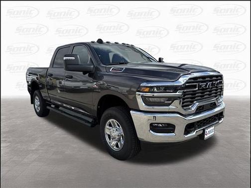 2025 RAM 2500 Tradesman Crew Cab 4x4 6'4' Box