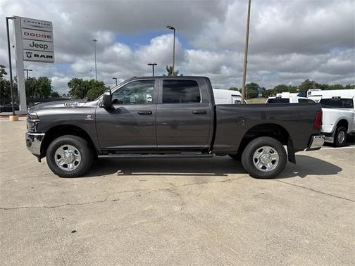 2025 RAM 2500 Tradesman Crew Cab 4x4 6'4' Box