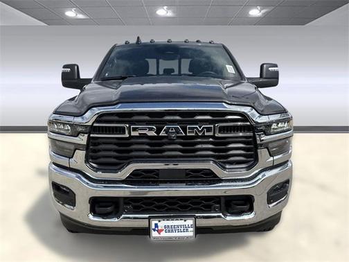 2025 RAM 2500 Tradesman Crew Cab 4x4 6'4' Box