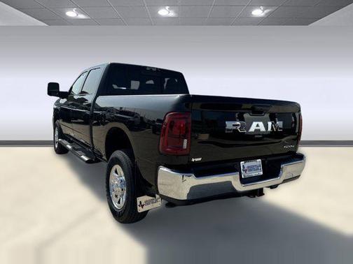 2025 RAM 2500 Tradesman Crew Cab 4x4 6'4' Box