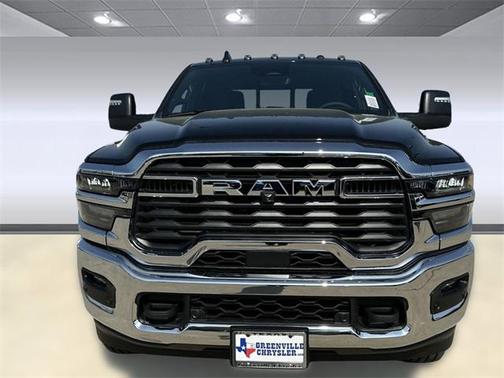 2025 RAM 2500 Tradesman Crew Cab 4x4 6'4' Box