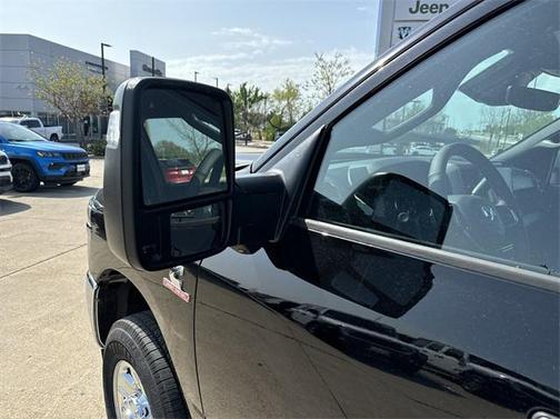 2025 RAM 2500 Tradesman Crew Cab 4x4 6'4' Box